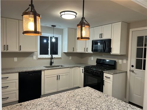 214 Barbara Dr, Mc Kees Rocks, PA, 15136-1806 | Card Image