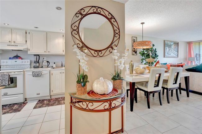 APT-461 - 3651 Environ Blvd, Condo with 2 bedrooms, 2 bathrooms and null parking in Lauderhill FL | Image 19