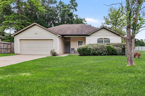 135 Kellyn Oaks Dr, Conroe, TX, 77306-6343 | Card Image