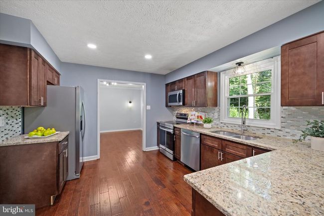 6112 Hillview Ct, House other with 5 bedrooms, 4 bathrooms and null parking in MANASSAS VA | Image 15