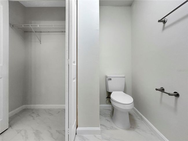 5136 Cedar Hammock Dr, House other with 2 bedrooms, 2 bathrooms and null parking in SARASOTA FL | Image 21
