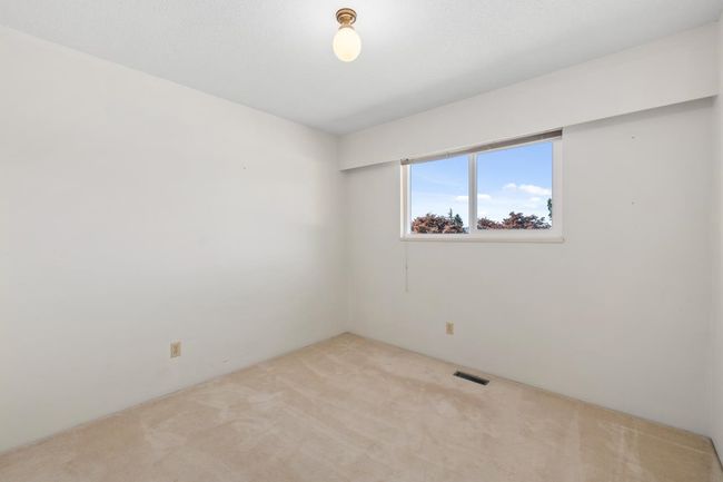 1605 Hemlock Pl, House other with 3 bedrooms, 3 bathrooms and 6 parking in Port Moody BC | Image 26