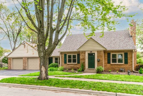 318 2nd Ave, Libertyville, IL, 60048-2863 | Card Image