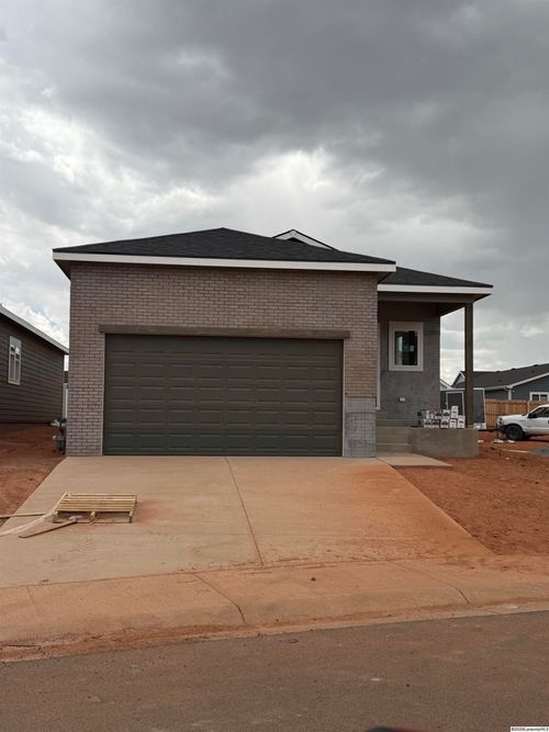 1822 Cliff St, Laramie, WY, 82070-5648 | Card Image