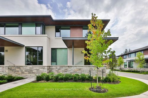 16-10 Maple Grove Dr, Oakville, ON, L6J0E1 | Card Image