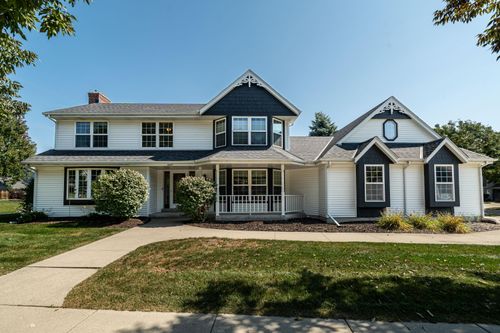 3207 Fox Ridge Dr, Waukesha, WI, 53189-6867 | Card Image