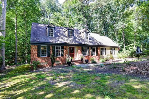 102 Whitehall Ct, Williamsburg, VA, 23188-1543 | Card Image