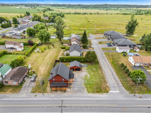 637 County Rd 9, Plantagenet, ON, K0B1L0 | Card Image