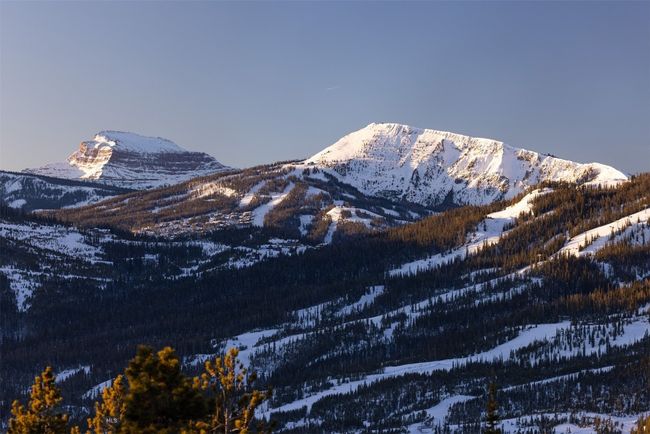 Views of ski runs and Pioneer Mountain. | Image 75