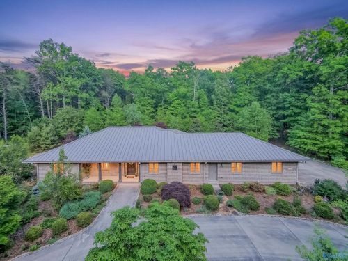 5051 Willow Dr Se, Huntsville, AL, 35803-3705 | Card Image