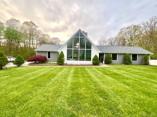 225 Brown Rd, Middletown, NY, 10941-3151 | Card Image