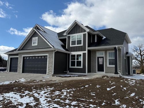 W215N4855 Kathleen Drive, Menomonee Falls, WI, 53051 | Card Image