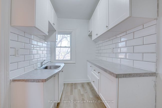 43 Centre St, Home with 5 bedrooms, 3 bathrooms and 2 parking in St. Catharines ON | Image 7