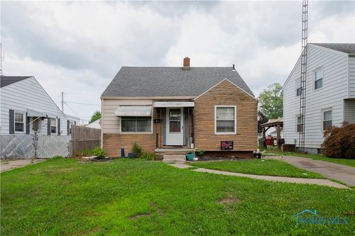 5138 Hallgate Ave, Toledo, OH, 43612-3020 | Card Image