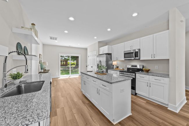 412 N Green - Kitchen 2 | Image 10