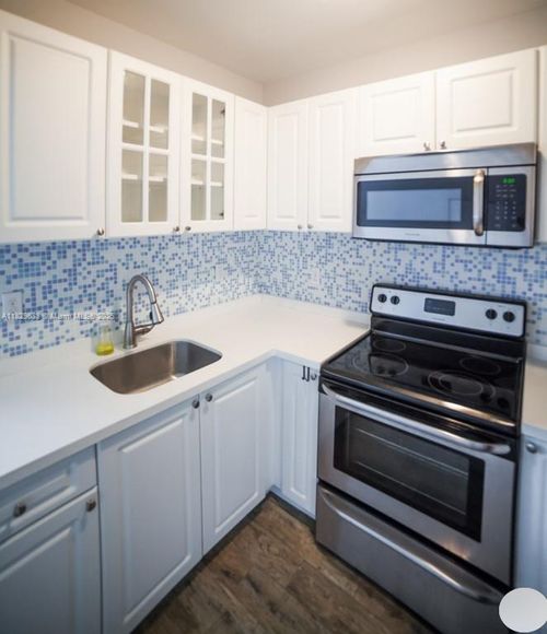 apt-6-53 Ne 49th St, Miami, FL, 33137-3101 | Card Image