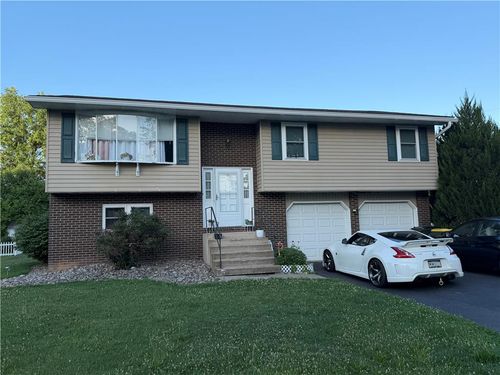227 Burrell Boulevard, Allentown City, PA, 18104 | Card Image