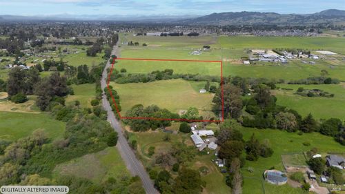 355 Formschlag Ln, Penngrove, CA, 94951 | Card Image