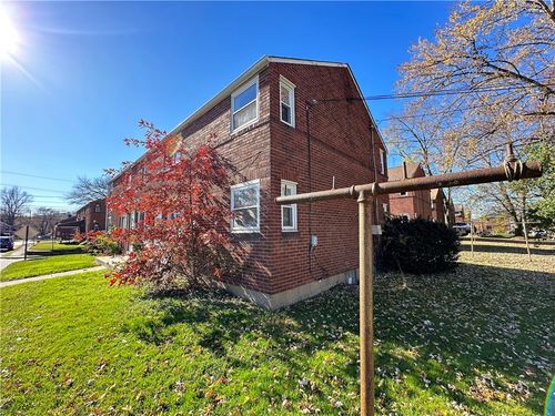 15a-201 Elm St, Pittsburgh, PA, 15225-1125 | Card Image