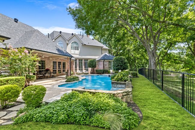 5613 Shady Elm Cir, House other with 4 bedrooms, 4 bathrooms and null parking in Plano TX | Image 38