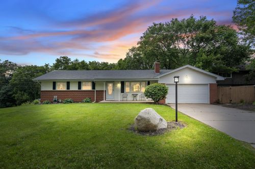 521 Unique Dr, Burnsville, MN, 55337-2766 | Card Image