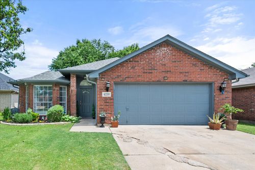 4220 Maryanne Pl, Haltom City, TX, 76137-2646 | Card Image