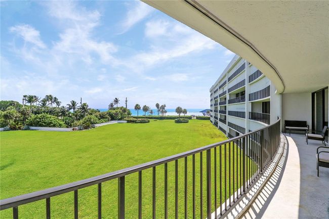 APT-311 - 1300 S Highway A1a, Condo with 2 bedrooms, 2 bathrooms and null parking in Jupiter FL | Image 21