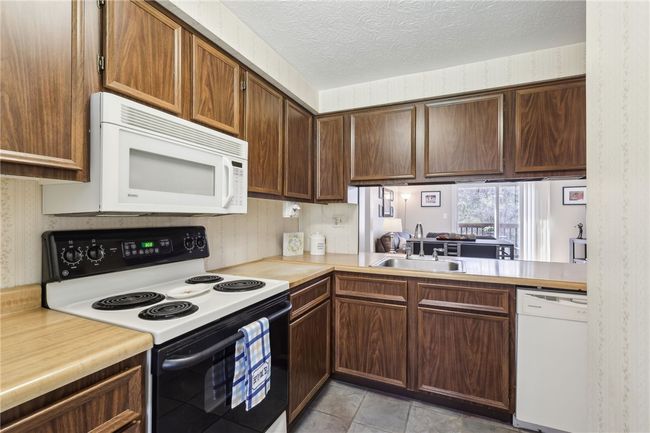 350 New World Dr, Condo with 2 bedrooms, 2 bathrooms and 1 parking in Jefferson Hills PA | Image 6