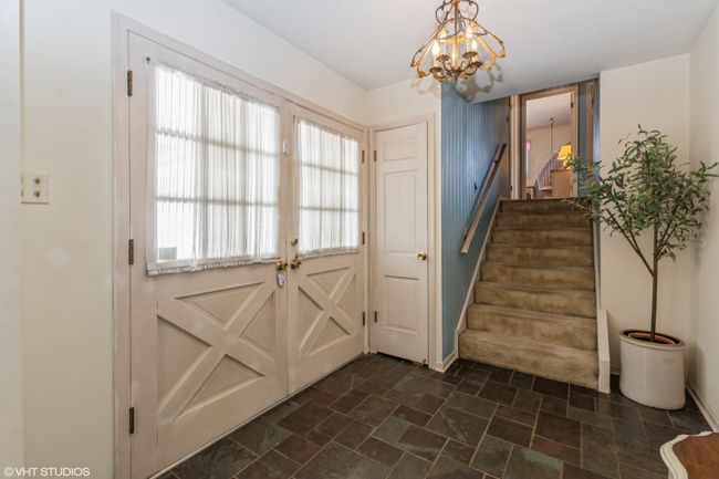 17258 Thornwood Dr, House other with 4 bedrooms, 3 bathrooms and 2 parking in South Holland IL | Image 4