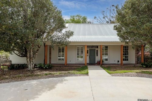 12565 Dogwood Rd, Saint Francisville, LA, 70775-5216 | Card Image