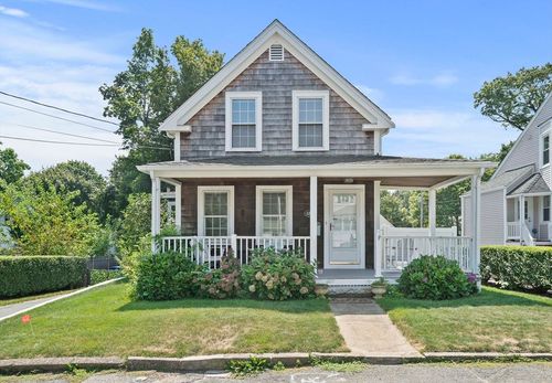 129 Hayward St, Braintree, MA, 02184-1619 | Card Image