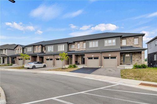 34 W Mill St, Ayr, ON, N0B1E0 | Card Image