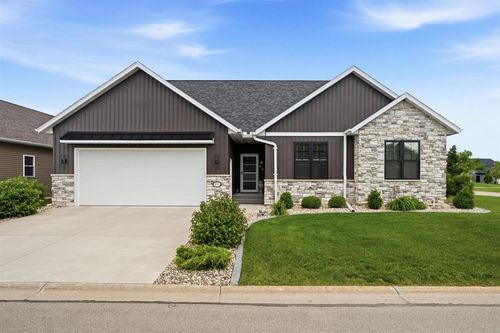 901 Clover Court, MENASHA, WI, 54952 | Card Image