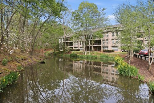 unit-305-125 Wood Lake Dr, Athens, GA, 30606-8360 | Card Image