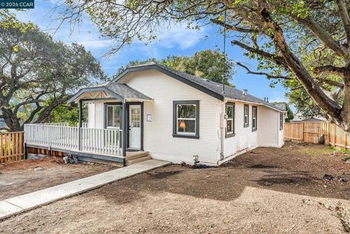 2699 2699 Vale Rd, San Pablo, CA, 94806 | Card Image