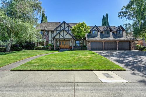 898 Lake Front Dr, Sacramento, CA, 95831-4330 | Card Image