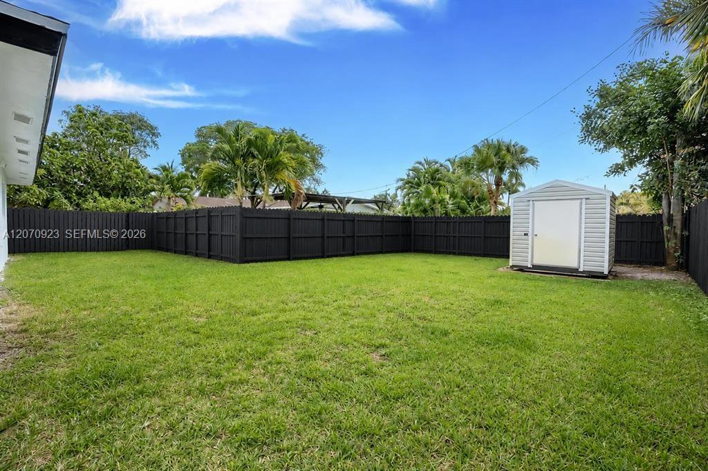 Residential Lease in Oakland Park 3