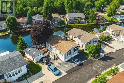 2 Hemlock Cres, Puslinch, ON, N0B2J0 | Card Image