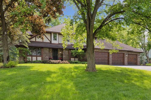 61 Deer Hills Ct, North Oaks, MN, 55127-2208 | Card Image