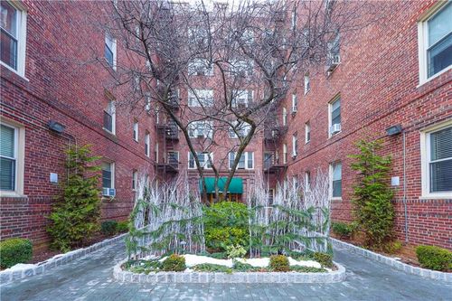220-9281 Shore Rd, Brooklyn, NY, 11209-6617 | Card Image