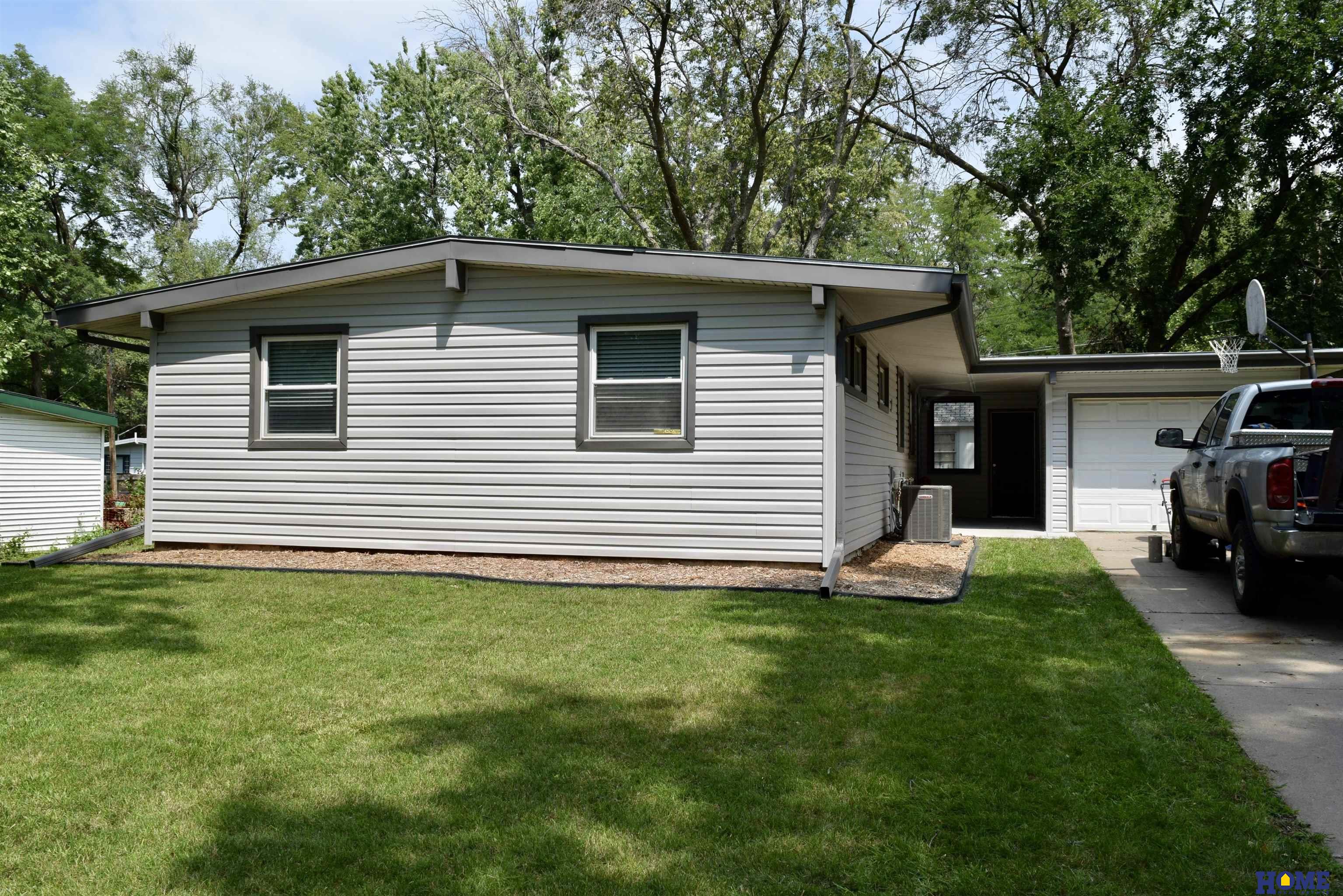 Prestwick Rd, Lincoln, NE 68505