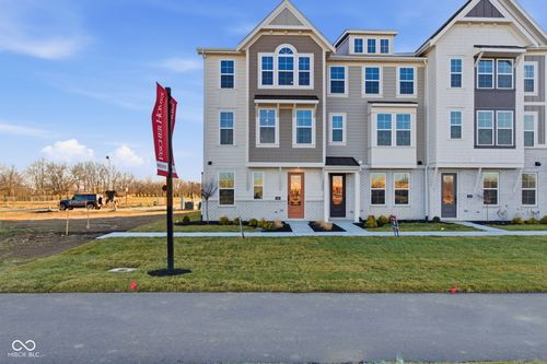 426 Elite St, Westfield, IN, 46074-1186 | Card Image