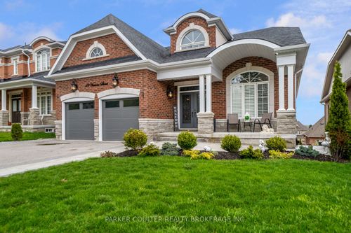 49 Victoria Street E, Innisfil, ON, L0L1L0 | Card Image
