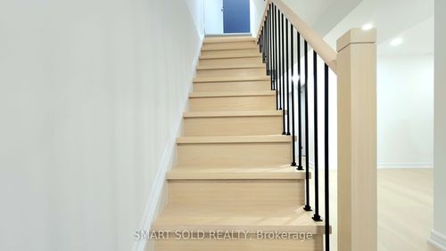 16 James Edward Dr, Markham, ON, L3S1Y8 | Card Image