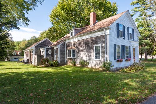 39 Water St, Sandwich, MA, 02563-2338 | Card Image