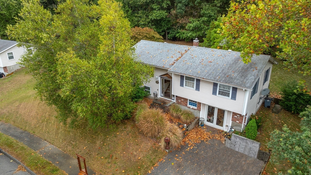 Donegal Rd, Peabody, MA 01960