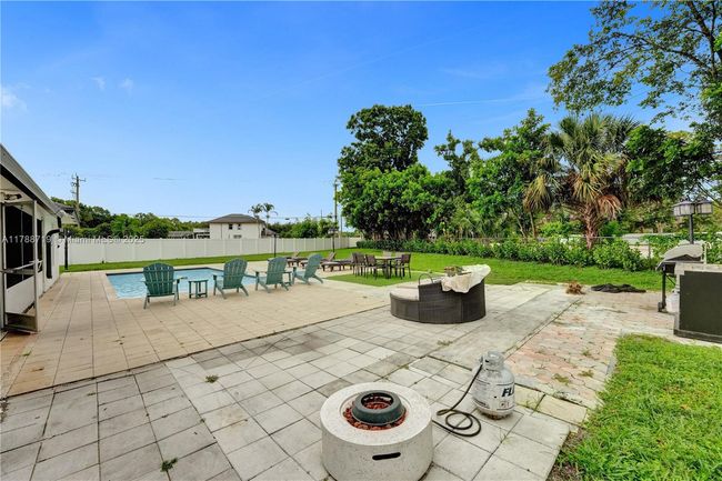 0 - 183 Sunflower Cir, House other with 4 bedrooms, 2 bathrooms and null parking in Royal Palm Beach FL | Image 46
