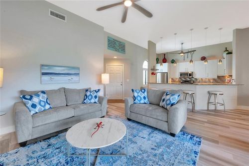 q-203-583 Beachwalk Cir, NAPLES, FL, 34108-8730 | Card Image