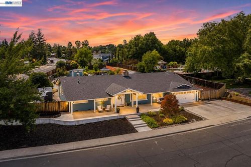 2599 Walker Pl, Livermore, CA, 94550-6629 | Card Image