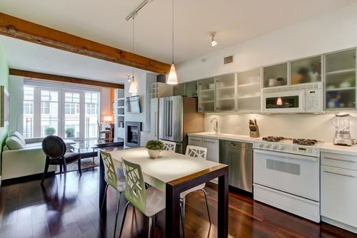 207-1275 Hamilton Street, Vancouver, BC, V6B1E2 | Card Image